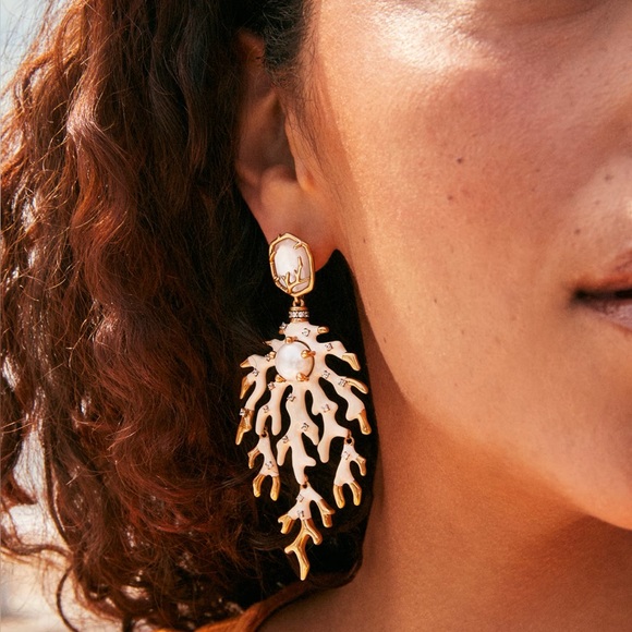 Kendra Scott Shea Vintage Gold Statement Earrings in Ivory Mix NWT - Picture 3 of 8